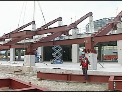 主看台鋼構吊裝